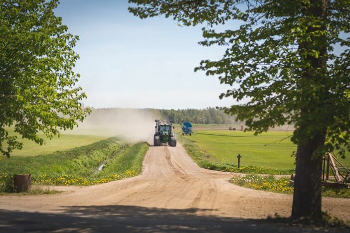 Fredag och full fart mot Ha en härlig helg, vi som vill ha regn…