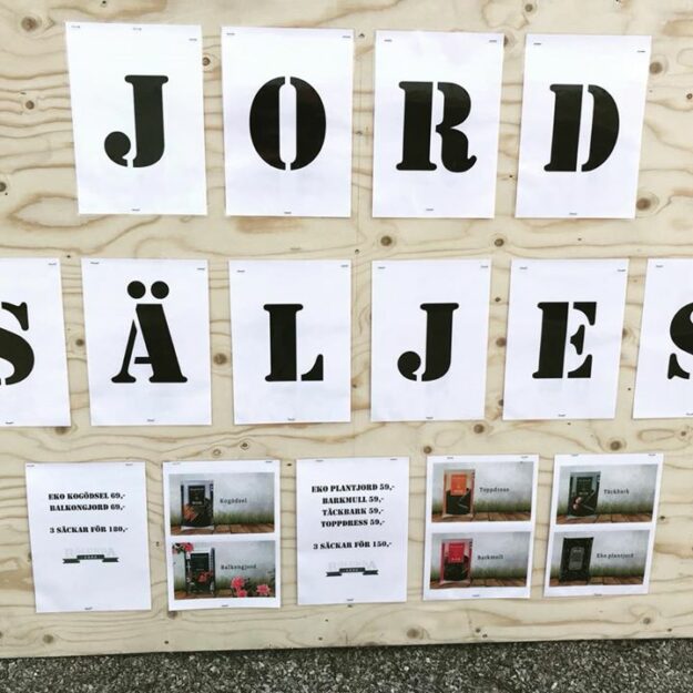 Inte bara grä Gödning, gräsfrö och jord hittar ni också hos oss!