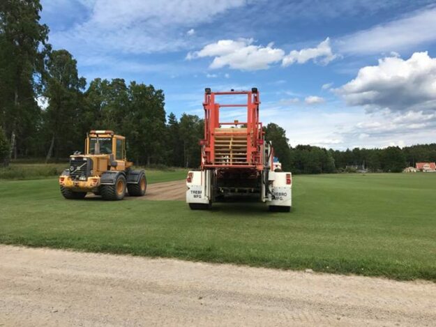Avslutar dagen med att ta upp 550 m2 som hämtas imorgon sen får upptagaren…