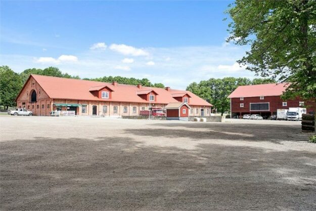 Mälarturfs gräsmatteodling ligger på gården Nygård i Taxinge! Vi finns mitt emellan Strängnäs och…