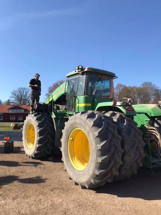 Det går inte alltid som planerat, blev meckande istället för harvning! G L A…