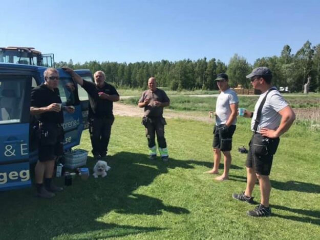 🇸🇪 Nationaldagsfika ute i fält med de som jobbar idag🇸🇪