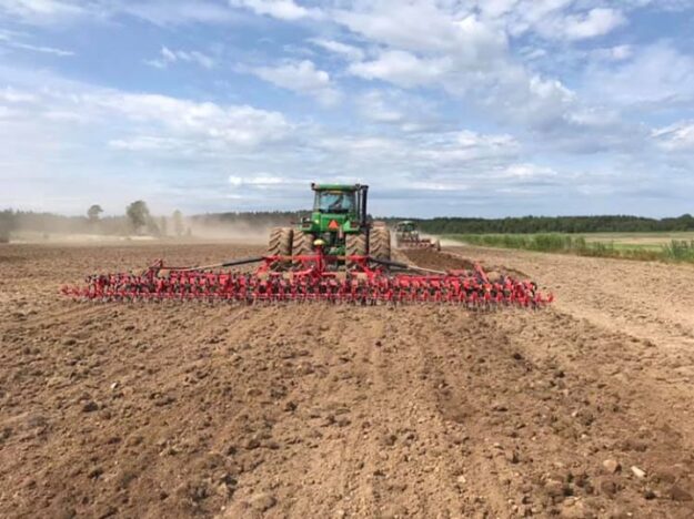 John Deere 9400 med Väderstaharv, NZA #förverederinförsådd