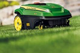 Robotklippare är något som vi starkt rekommenderar och en som ser ut såhär är…