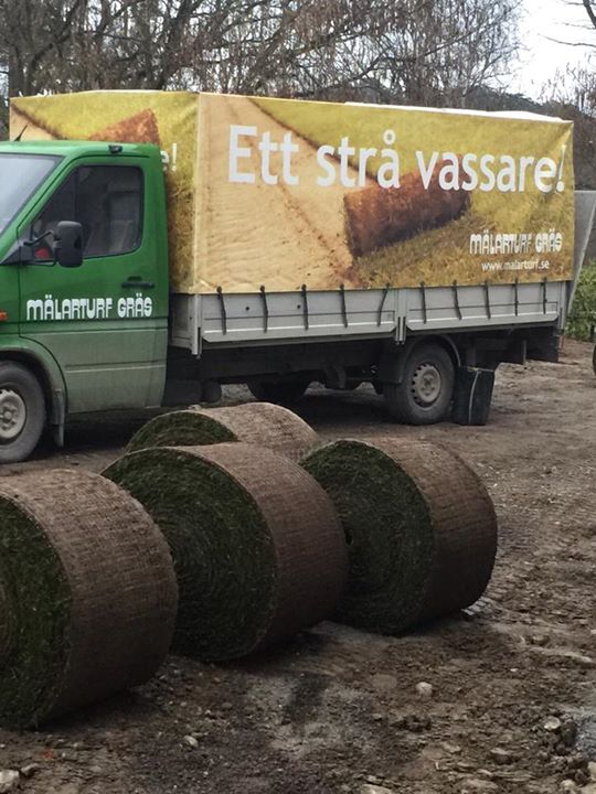Idag har vi rullat gräs i Danderyd men nu börjar snart säsongen lida mot…