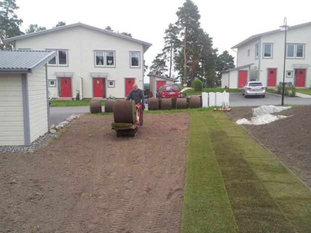 full fart på gräsläggarn