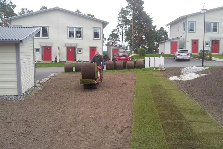 full fart på gräsläggarn